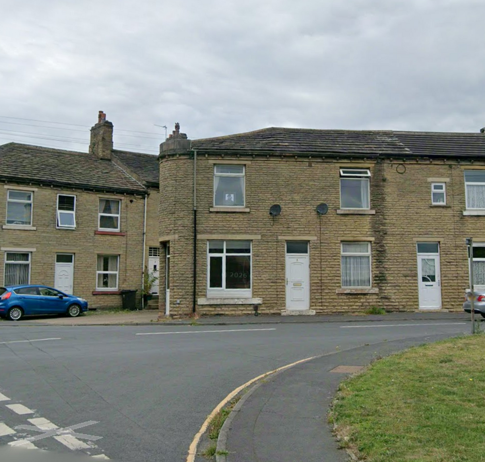 Photo of 1 Lightcliffe Road, Brighouse, West Yorkshire HD6 2DR