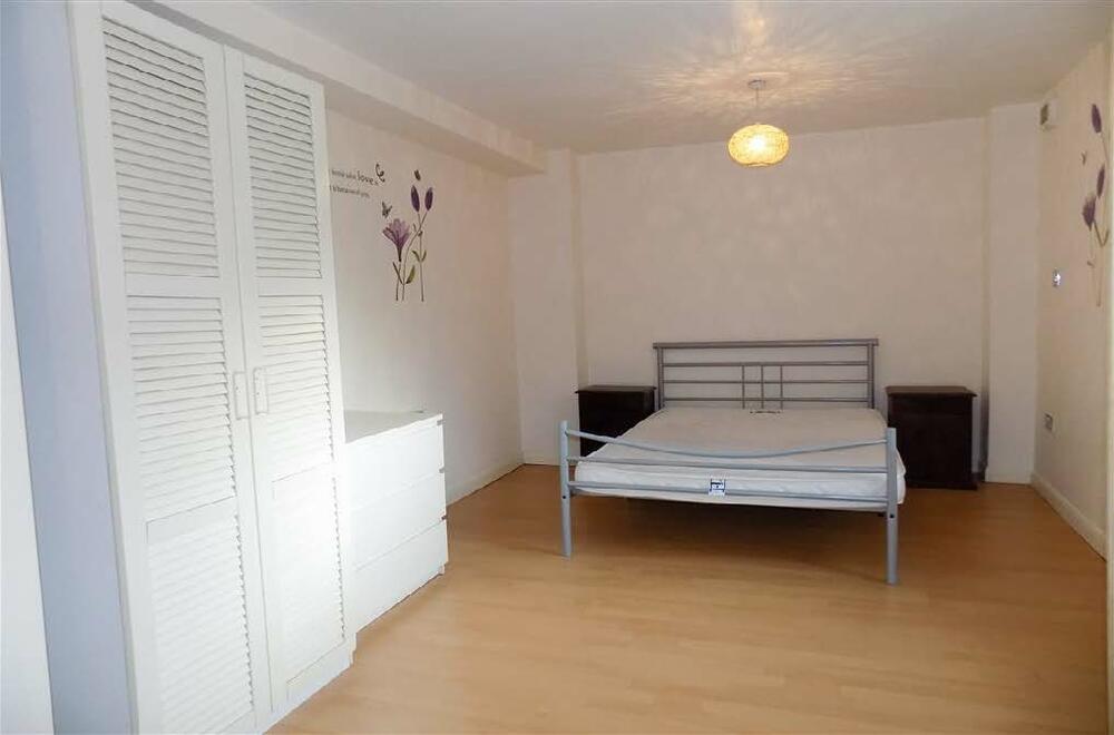 Photo of 2 A-C Queens Road, Loughborough, Leicestershire LE11 1HD