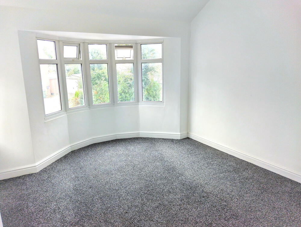 Photo of 5 Moat Road, Oldbury, West Midlands B68 8EB