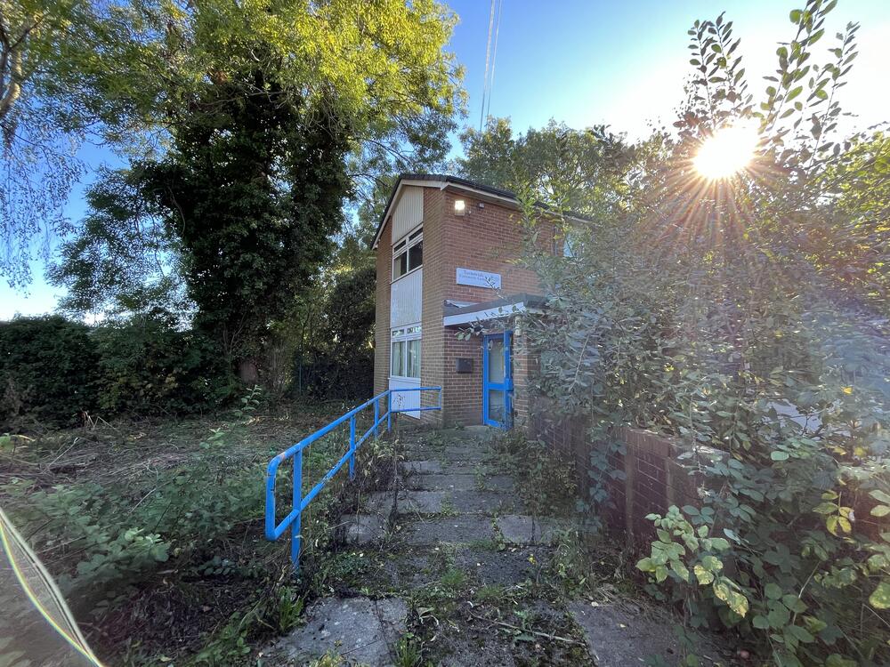 Photo of Former Turnsteads Community Centre, Turnsteads Drive, Cleckheaton, West Yorkshire BD19 3UR