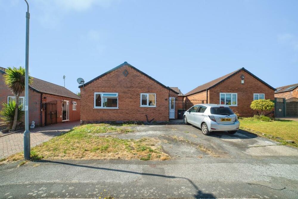 Three-Bedroom Detached Bungalow with Conservatory