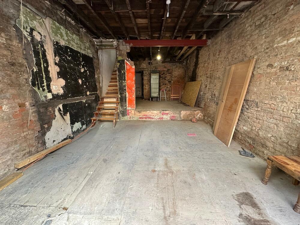 Photo of 305 Chester Road, Manchester, Greater Manchester M15 4EY