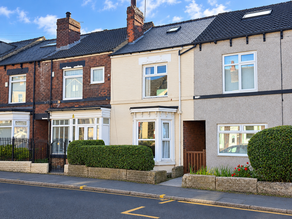 Three-Bedroom Leasehold Terraced House with Regulated Tenancy